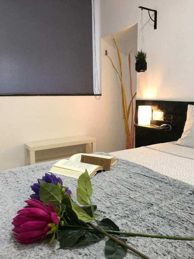 Appartement Loft Arco Del Cristo. à Caces Extérieur photo