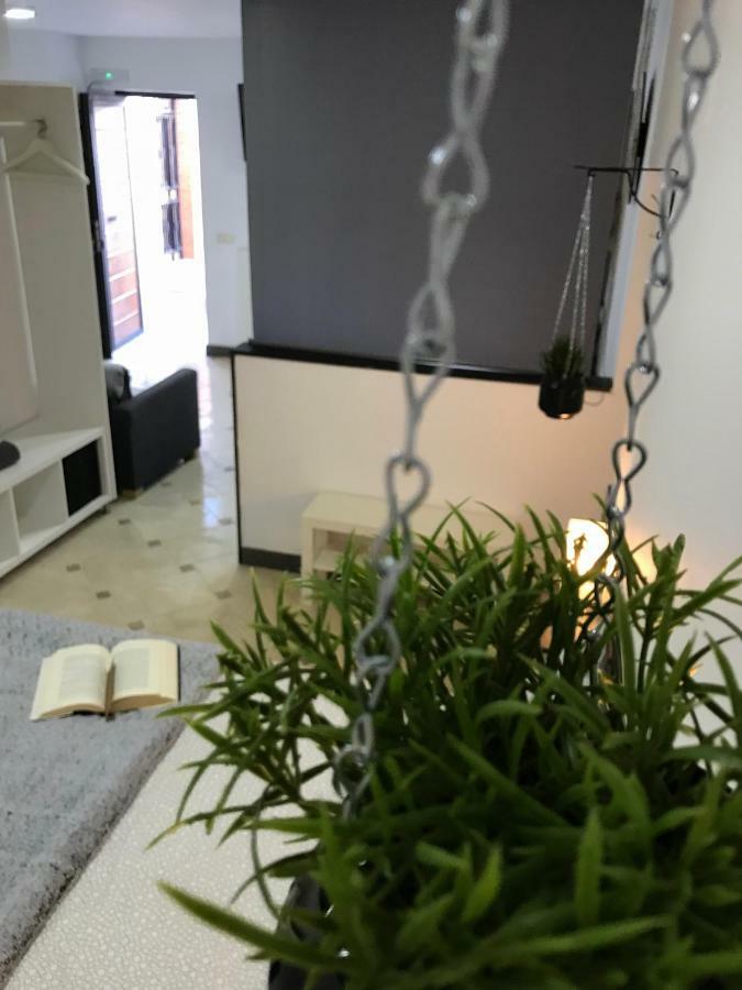Appartement Loft Arco Del Cristo. à Caces Extérieur photo