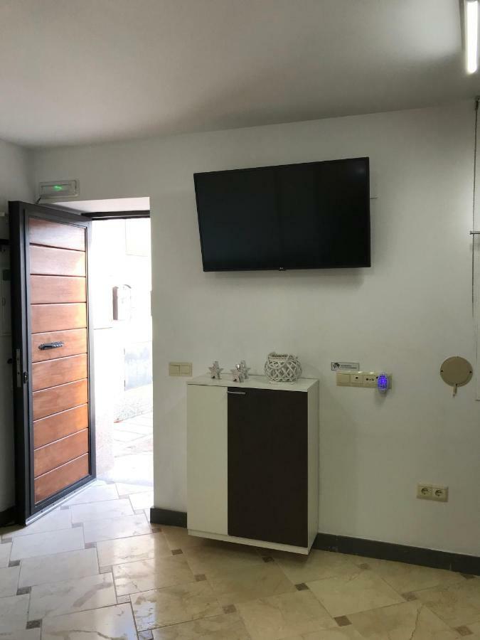 Appartement Loft Arco Del Cristo. à Caces Extérieur photo
